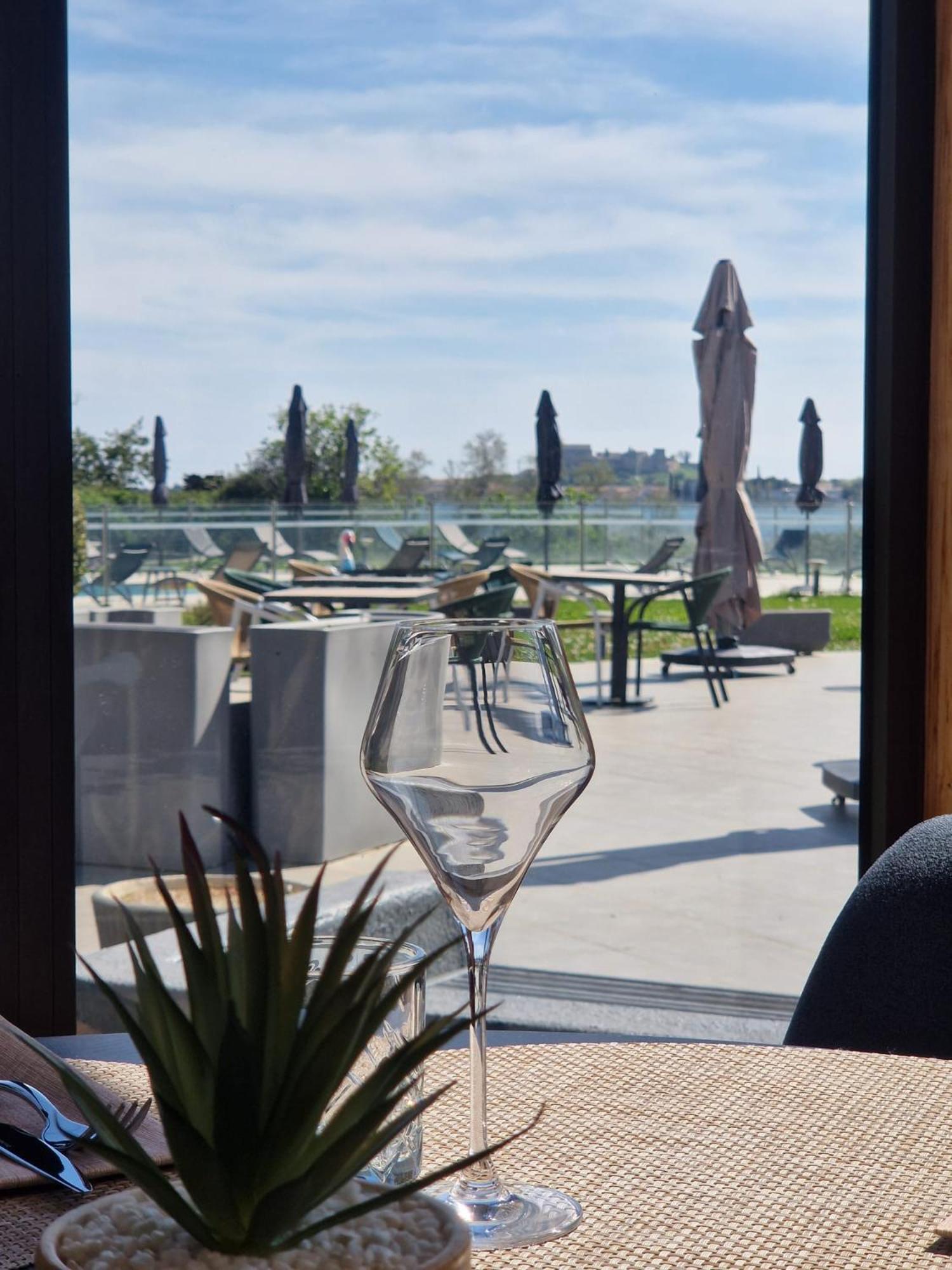 Ariane Hotel Fos Sur Mer Фос-сюр-Мер Экстерьер фото