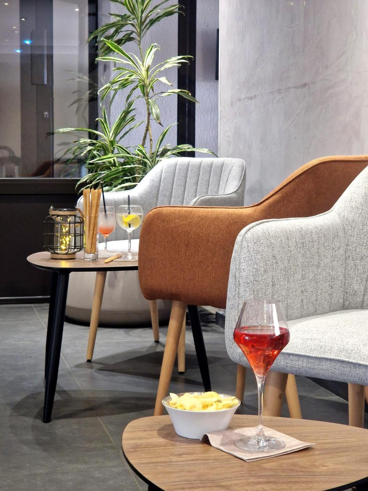 Ariane Hotel Fos Sur Mer Фос-сюр-Мер Экстерьер фото